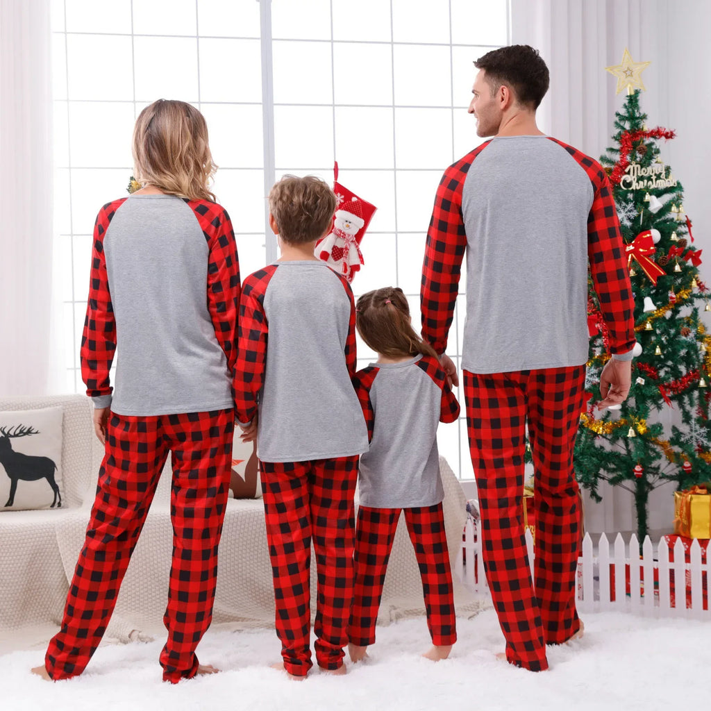 2025 New Santa Claus Plaid Family Christmas Pajamas Matching Set for Couples Kids Full Sleeve Loose 2pcs Suit Xmas Look Pyjamas