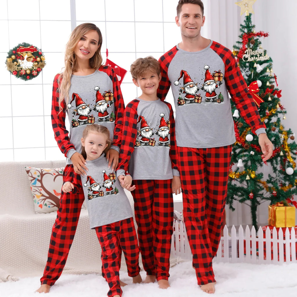2025 New Santa Claus Plaid Family Christmas Pajamas Matching Set for Couples Kids Full Sleeve Loose 2pcs Suit Xmas Look Pyjamas