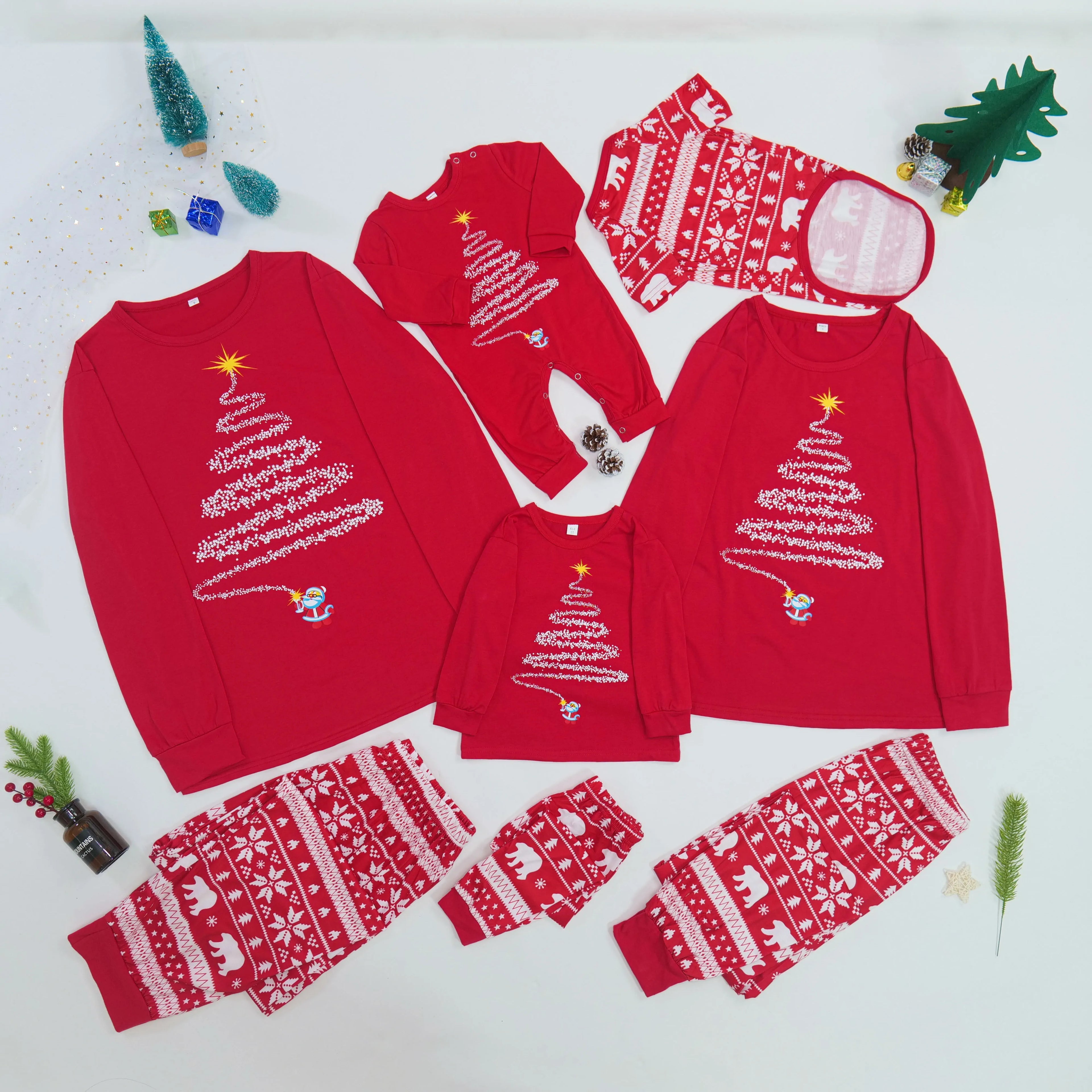 2025 New Family Christmas Pajamas Mom Dad Kids Matching Clothing Set Baby Romper Pjs Soft Loose 2 Pieces Suit Homewear Xmas Look